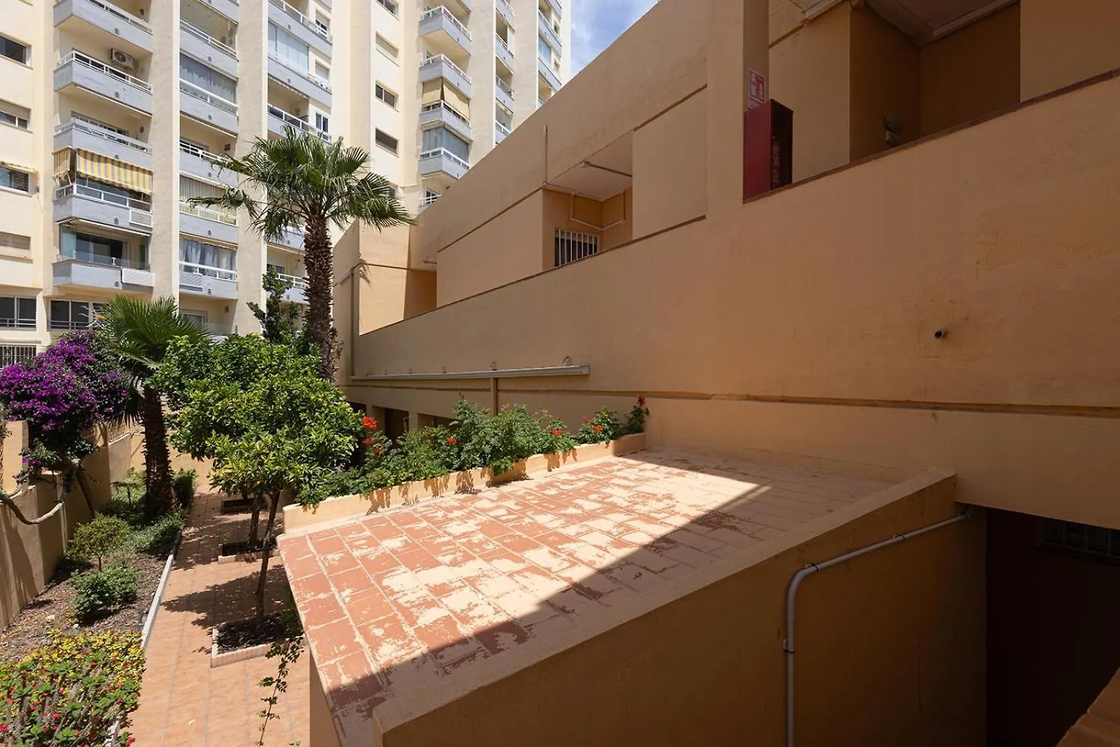 008 Plaza Ole Beachfront Apartment With Sea Views And Beach Access Benalmadena Spain