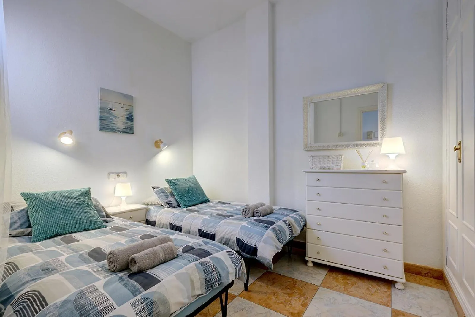 008 Plaza Ole Beachfront Apartment With Sea Views And Beach Access Benalmadena