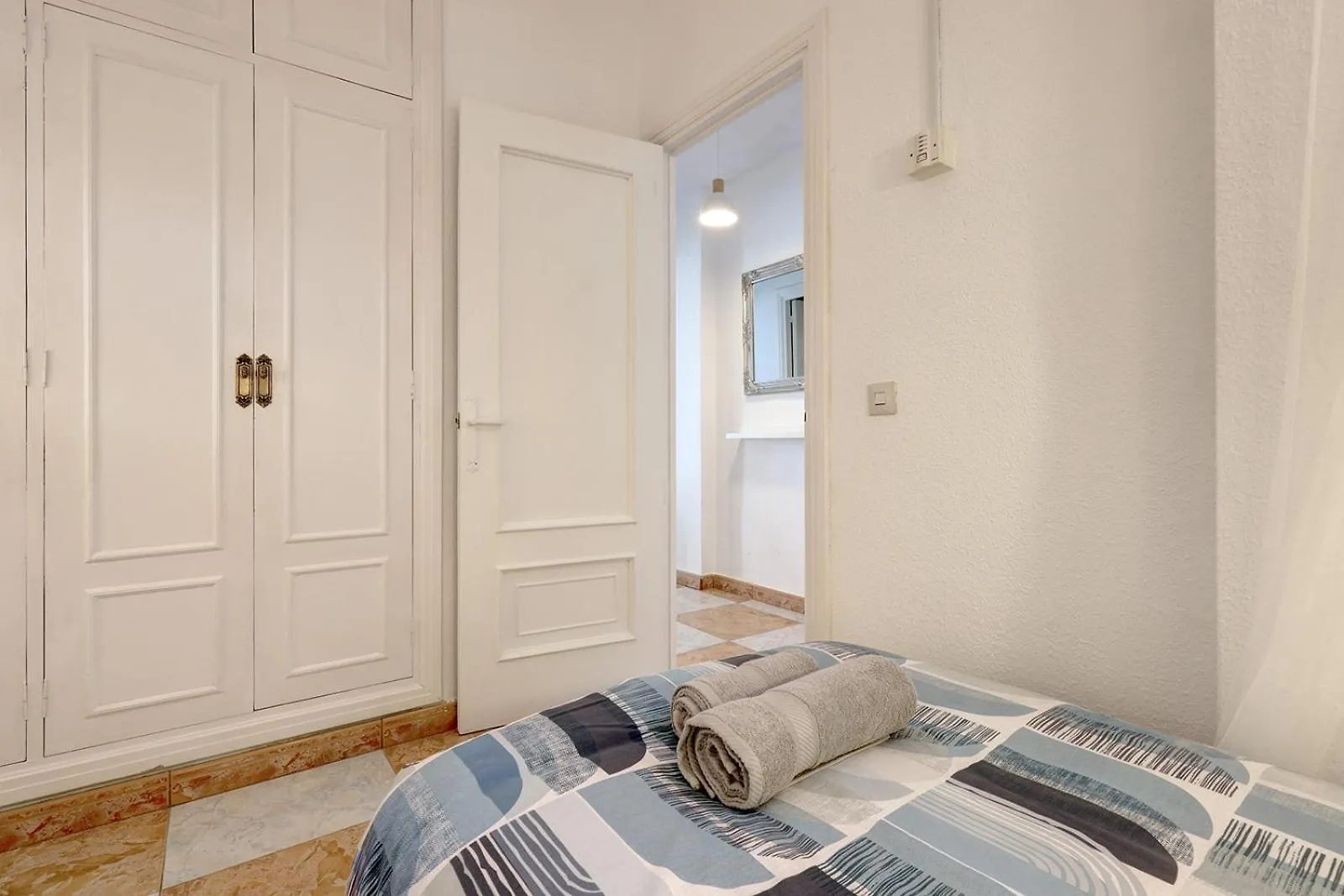 008 Plaza Ole Beachfront Apartment With Sea Views And Beach Access Benalmadena Spain