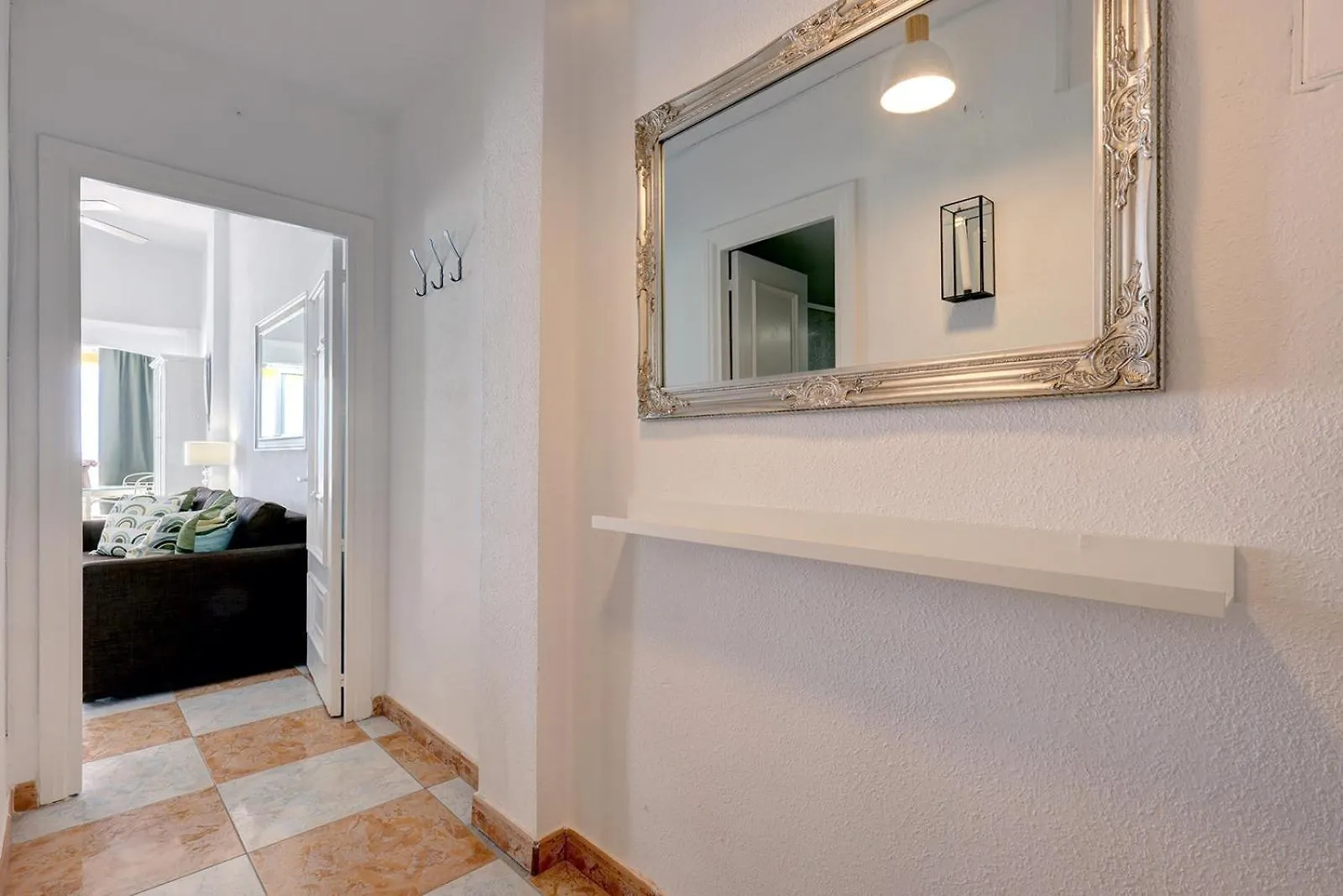 008 Plaza Ole Beachfront Apartment With Sea Views And Beach Access Benalmadena 0*,  Spain
